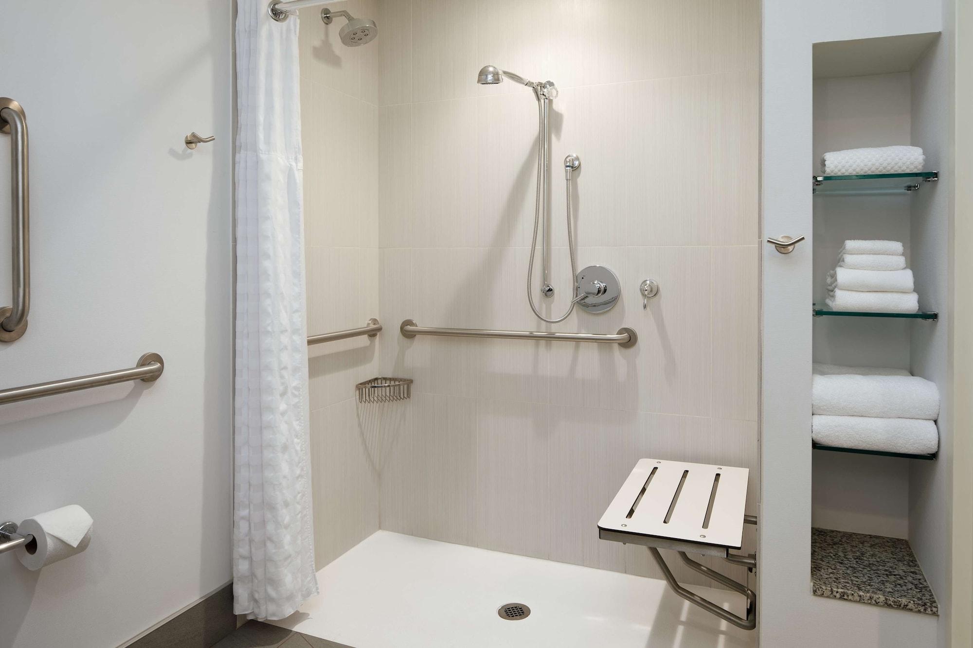 Hotel Doubletree By Hilton Pittsburgh - Cranberry