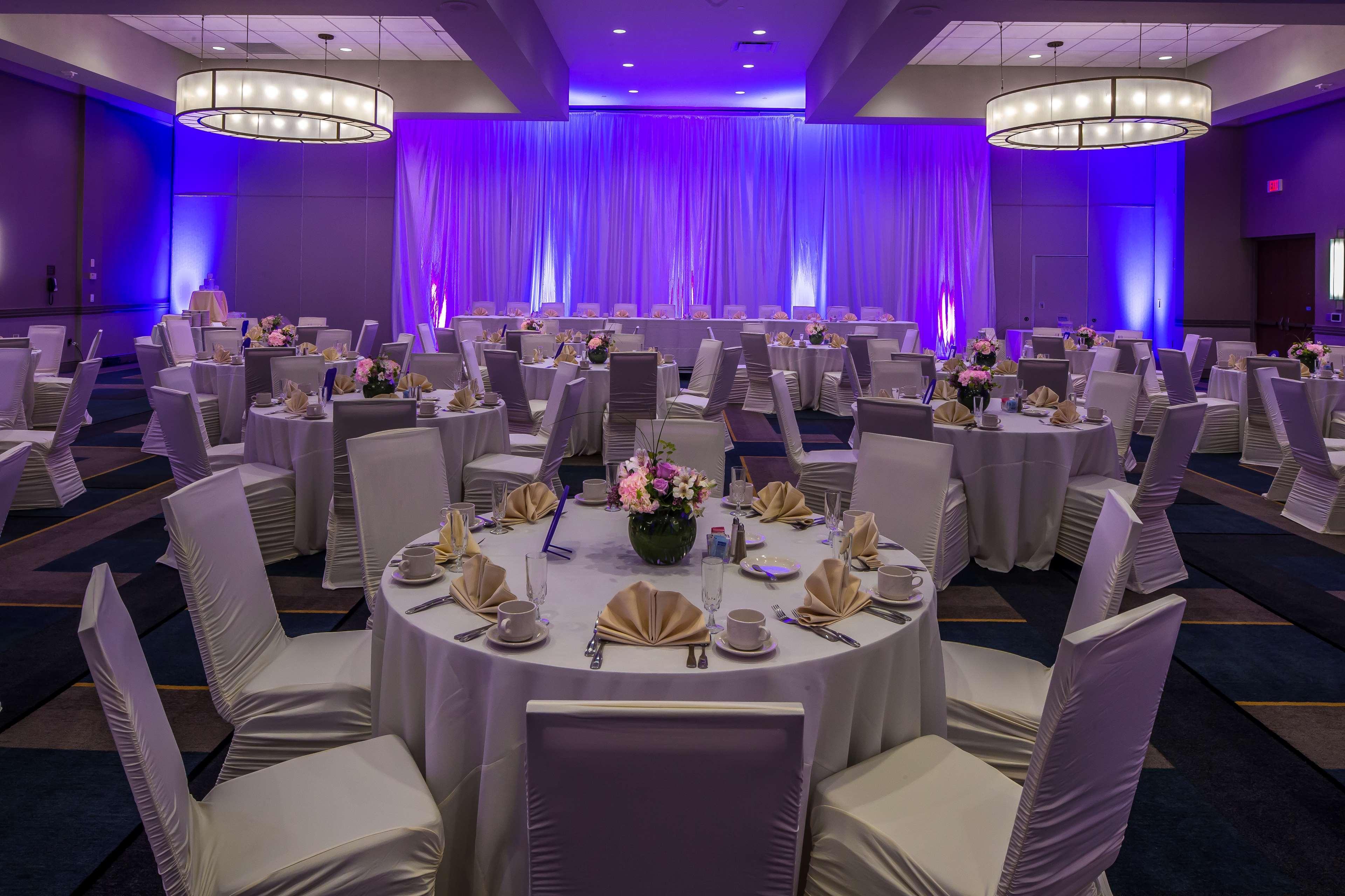 Hotel Doubletree By Hilton Pittsburgh - Cranberry 4*
