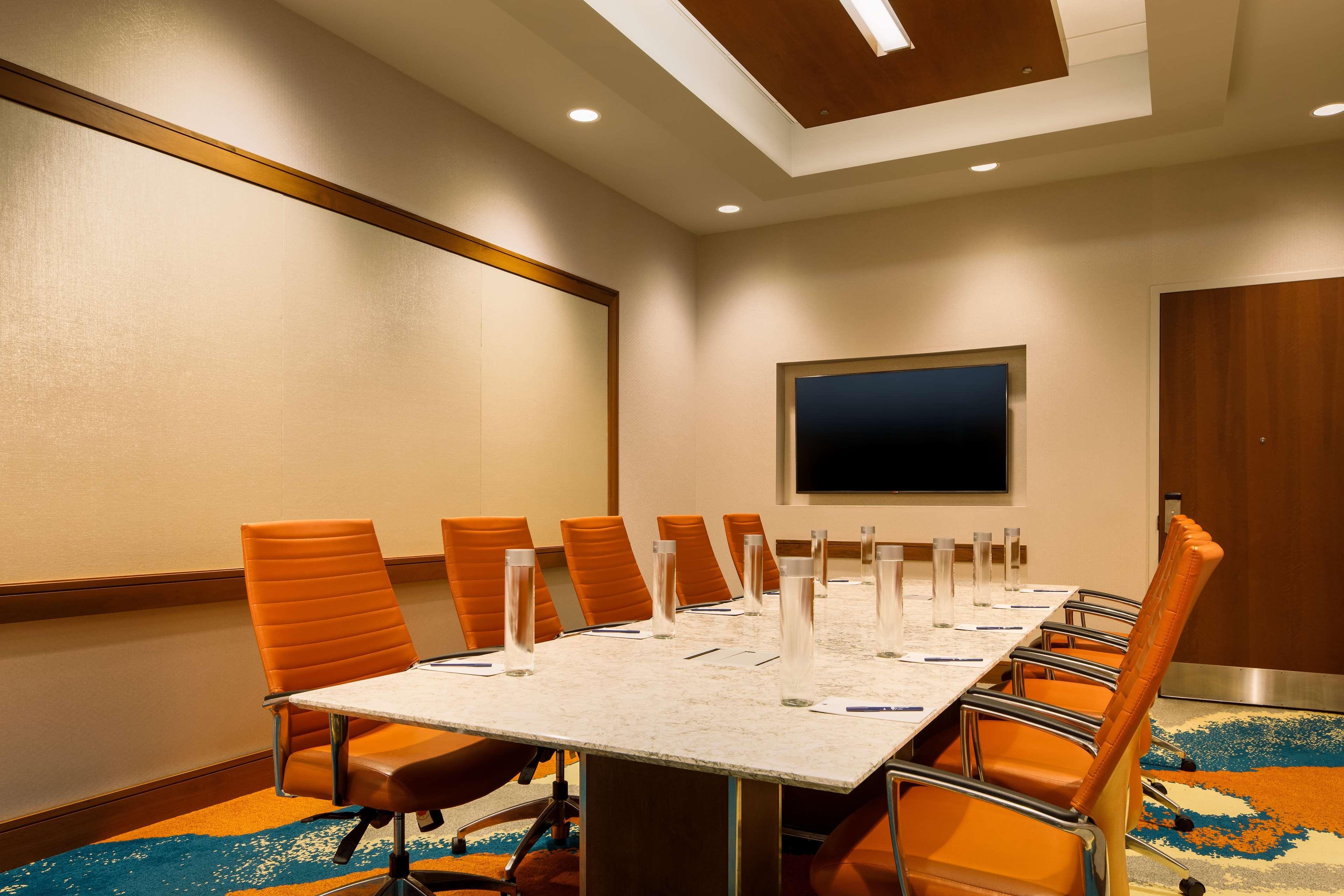 Doubletree By Hilton Pittsburgh - Cranberry 4*