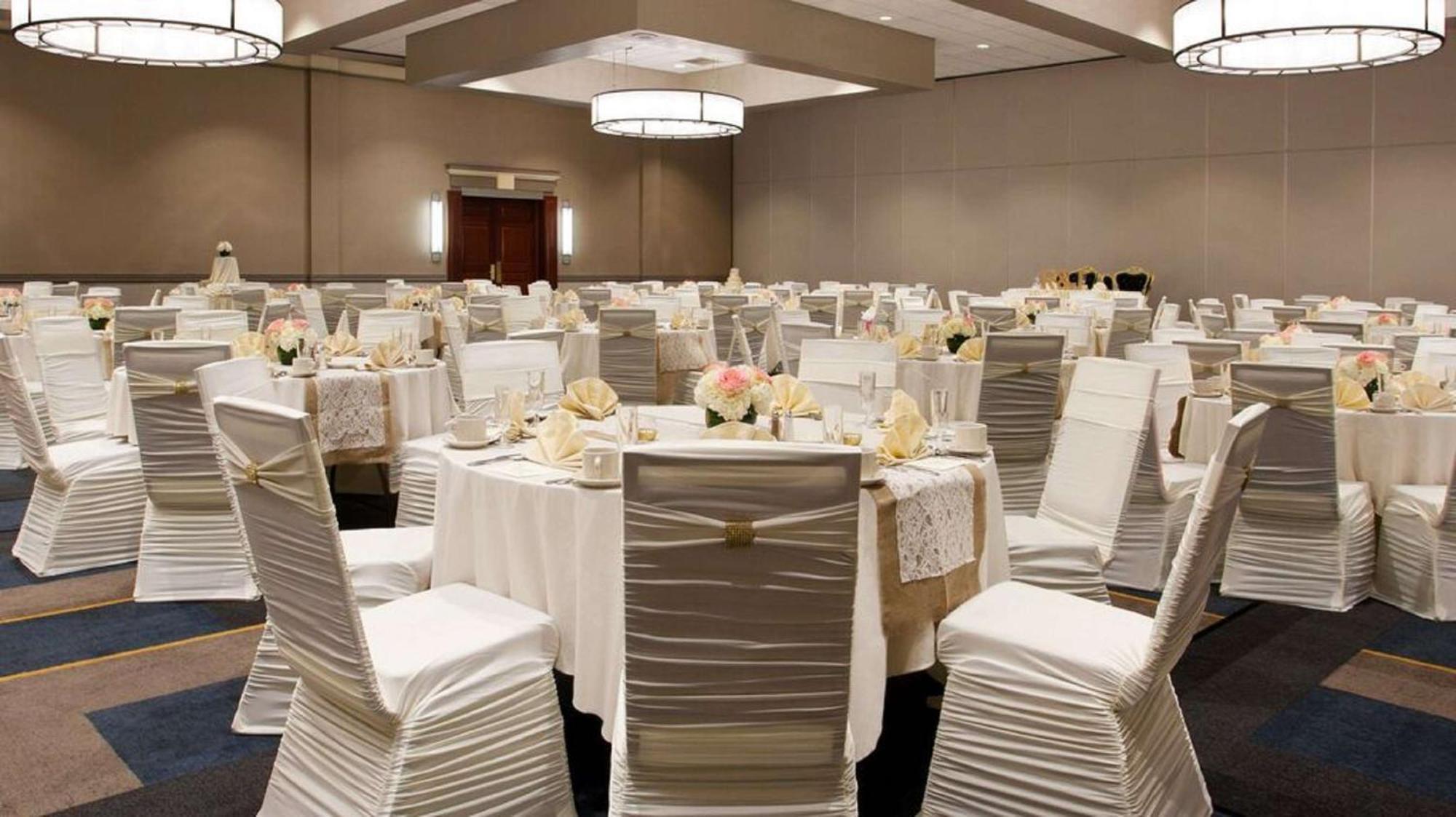 Doubletree By Hilton Pittsburgh - Cranberry 4*